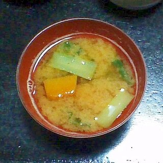 かぼちゃと小松菜の味噌汁